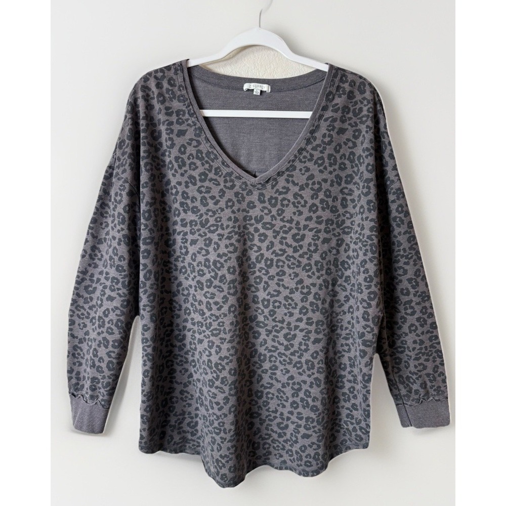 Z Supply V-Neck Weekender Top Black Gray Leopard Print Comfy Sweater Size Large - Picture 2 of 9